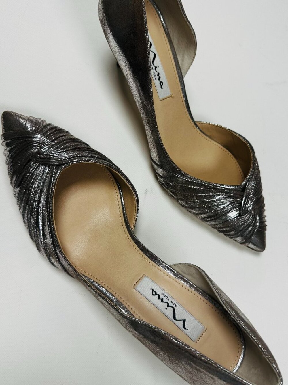 Nina New York Metallic Silver Pewter Pointed Toe Pumps Heels Size 9M